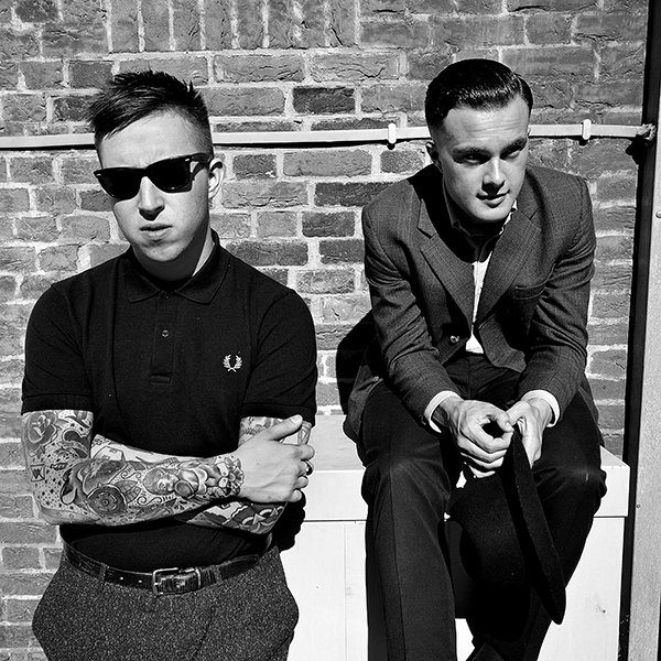 Slaves - People That You Meet